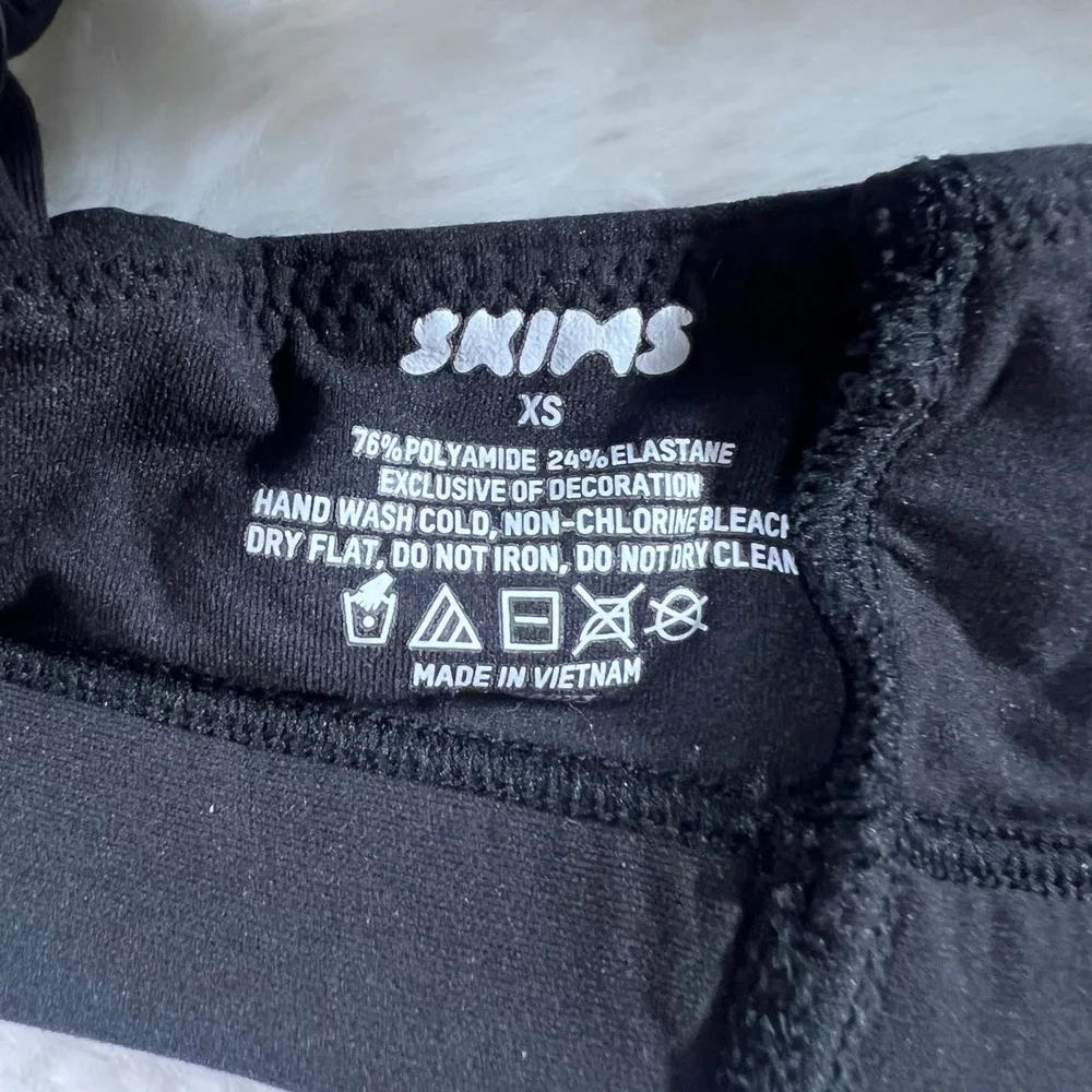 Skims Fits Everybody Triangle Bralette Onyx Black XS BR-TRI-2024 New With Tags‎